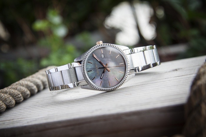 Review đồng hồ Calvin Klein K5R33B4Y: Mặt số khảm ngọc trai - Ảnh 2