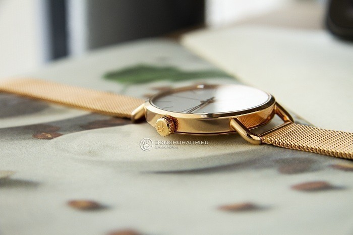 Review đồng hồ Calvin Klein K7B21626: Phiên bản thời thượng - Ảnh 4