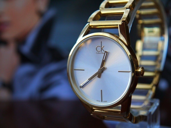 Đồng hồ Calvin Klein K3G23526: Thiết kế lắc tay trẻ trung - Ảnh 2