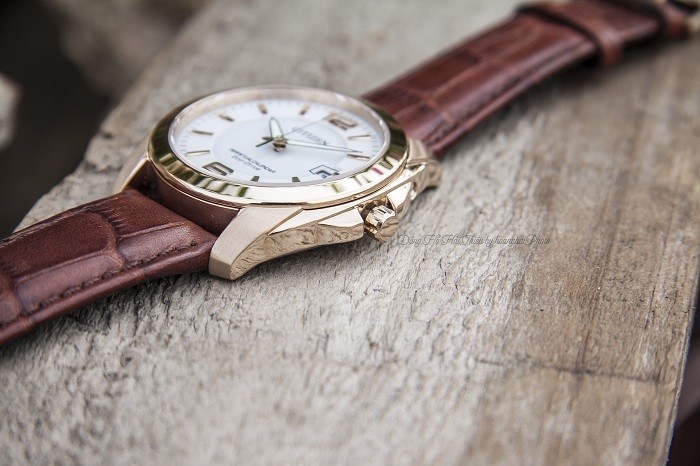 Review đồng hồ Citizen BL1243-00A: Thiết kế cổ điển ấn tượng - Ảnh 4