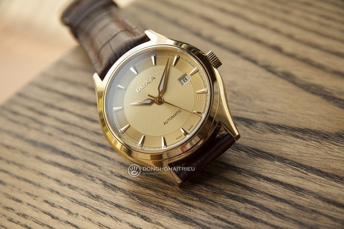 Đồng hồ Doxa 213.30.301.02 lịch lãm trong từng điểm thiết kế - Ảnh 2