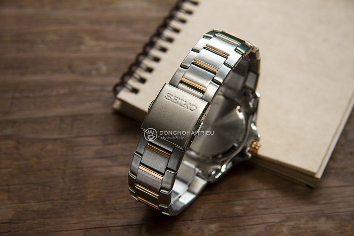 Review đồng hồ Seiko SRL068P1: Thiết kế tạo sự độc lạ, sáng tạo - Ảnh 3