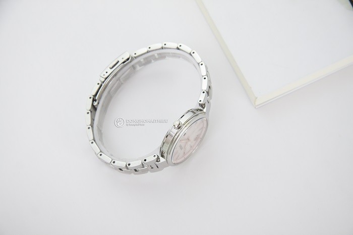 Đồng hồ Seiko SUT331J1 mặt kính Sapphire nền hồng nữ tính - Ảnh 4