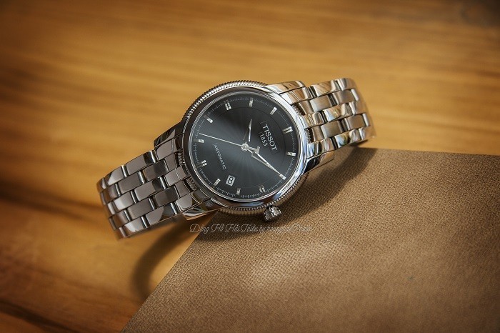 Review đồng hồ Tissot T97.1.483.51: Vẻ đẹp vượt thời gian - Ảnh 2