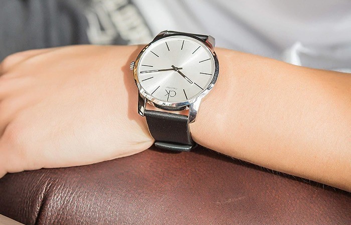 Review đồng hồ Calvin Klein K2G211C6 dây da chính hãng - Ảnh 5