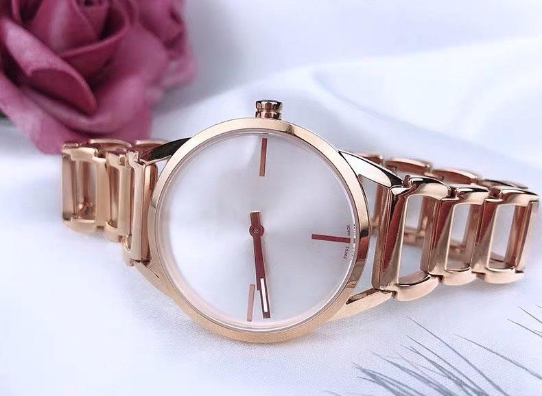 Review đồng hồ Calvin Klein K3G23626 màu vàng hồng nữ tính - Ảnh 5