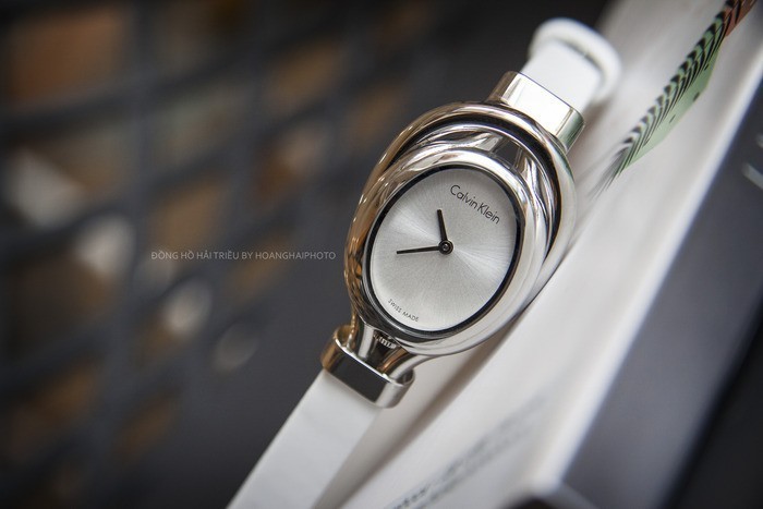 Đồng hồ Calvin Klein K5H231K6: Mặt số hình giọt nước độc lạ - Ảnh 2