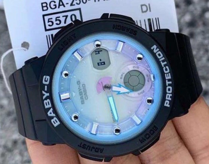 Review đồng hồ Baby-G BGA-250-1A2DR cho nữ với đèn LED Neon - Ảnh 1