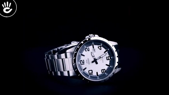 Review đồng hồ Orient FUNG3002W0 bộ máy quartz tiện dụng - Ảnh 1
