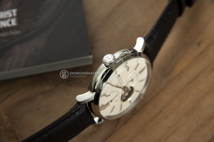 Review đồng hồ Orient RE-AV0002S00B: Đẹp cổ điển lịch lãm - Ảnh 6