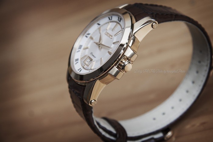 Review đồng hồ Seiko SUR018P1 dây da nâu đậm chất cổ điển - Ảnh 4