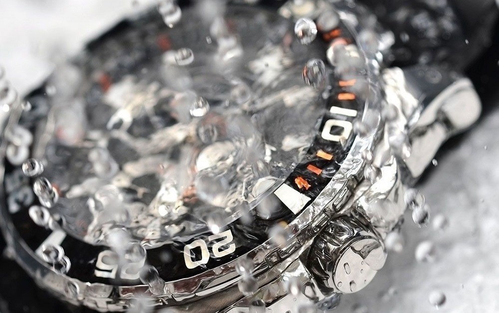 Water Resistant có ý nghĩa gì trên đồng hồ đeo tay hiện nay - Ảnh 13