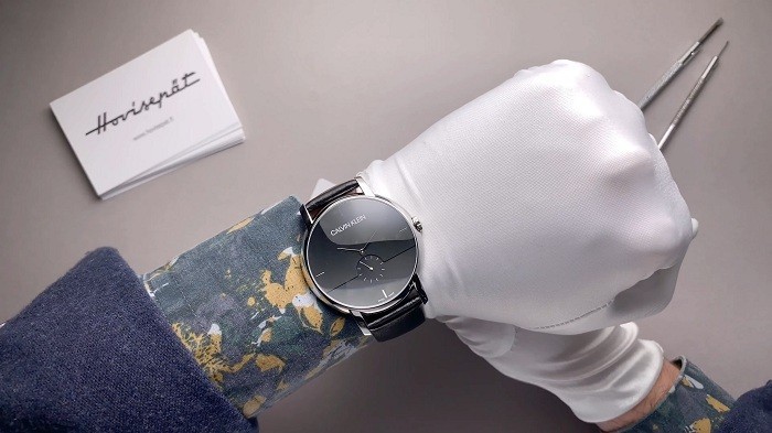 Đồng hồ Calvin Klein K9H2X1C1: Dây da trơn siêu gọn nhẹ-1