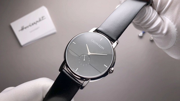 Đồng hồ Calvin Klein K9H2X1C1: Dây da trơn siêu gọn nhẹ-2