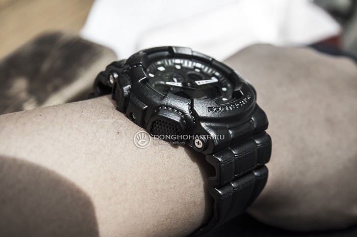 Review đồng hồ G-Shock GA-100BT-1ADR: đồng hồ thể thao đẹp-4