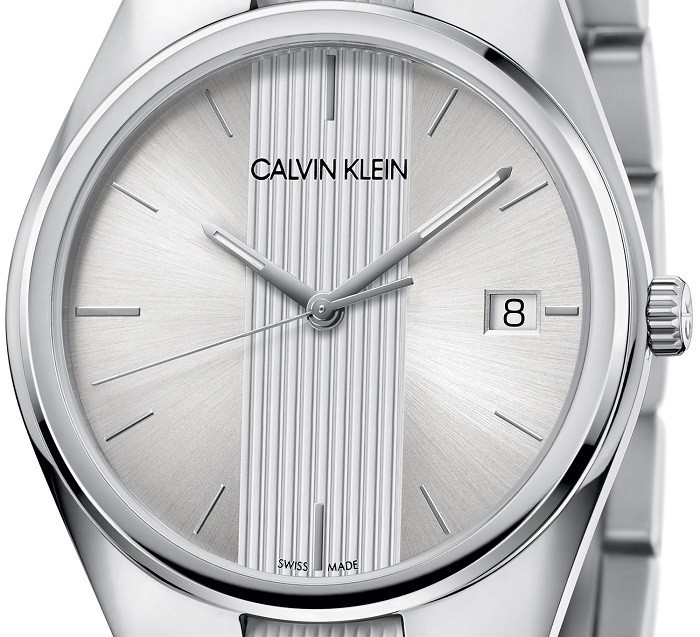 Review đồng hồ Calvin Klein K9E211K6: Kim dạ quang nổi bật-2