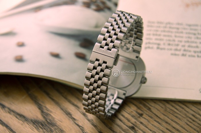Đồng hồ Calvin Klein K9Q12131: Thiết kế mỏng 7mm thời trang-3