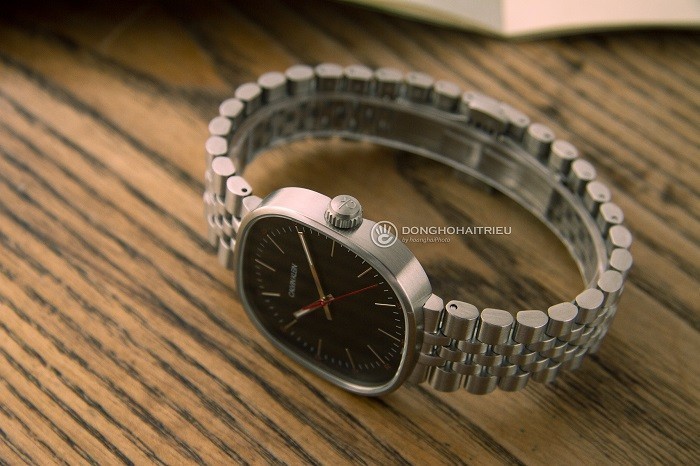 Đồng hồ Calvin Klein K9Q12131: Thiết kế mỏng 7mm thời trang-4