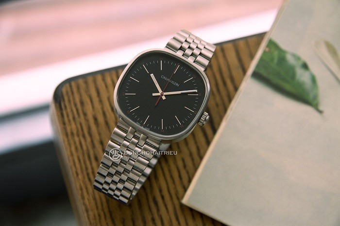 Đồng hồ Calvin Klein K9Q12131: Thiết kế mỏng 7mm thời trang-1
