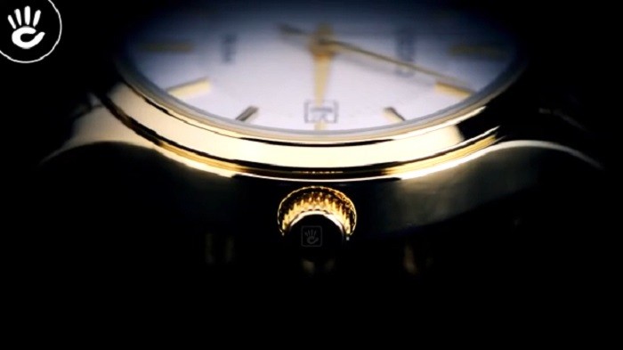 Đồng hồ Seiko SUR646P1, mặt số họa tiết caro thời trang ảnh 4