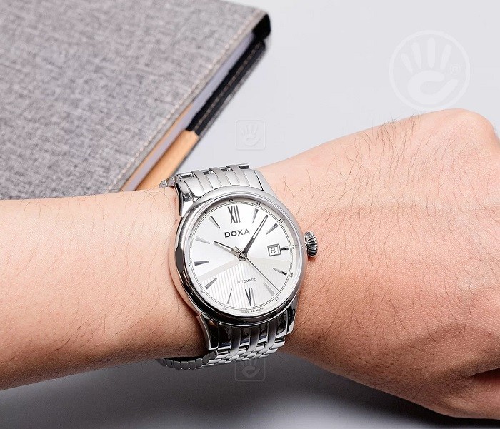 Review đồng hồ Doxa 624.10.022.10 phiên bản kính Sapphire - Ảnh 1