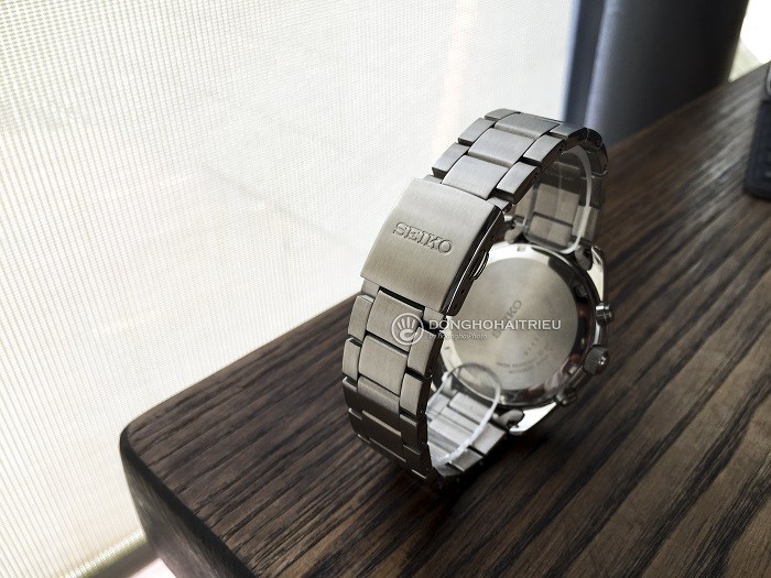 Review đồng hồ Seiko SWR035P1 phiên bản dây đeo kim loại - Ảnh 3