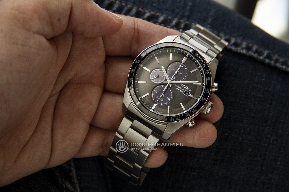 Thiết kế của đồng hồ Seiko Chronograph 100m được mọi người yêu thích - Ảnh 2
