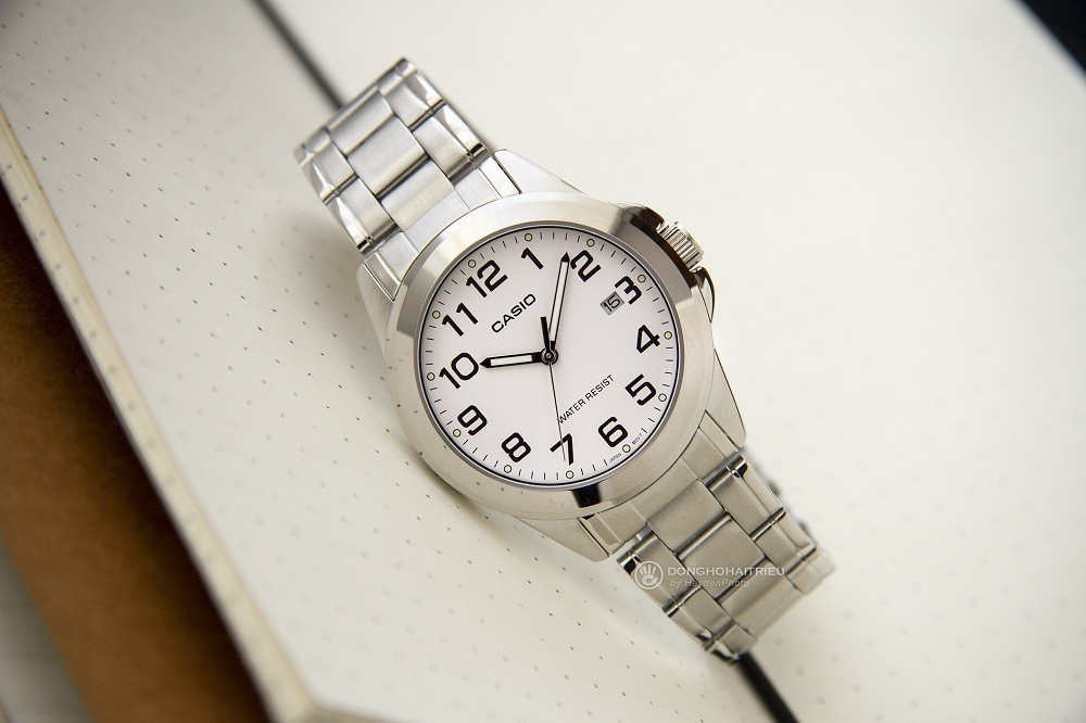Chiếc đồng hồ nam dưới 2 triệu sở hữu dây đeo kim loại cực chắc chắn - Ảnh 8