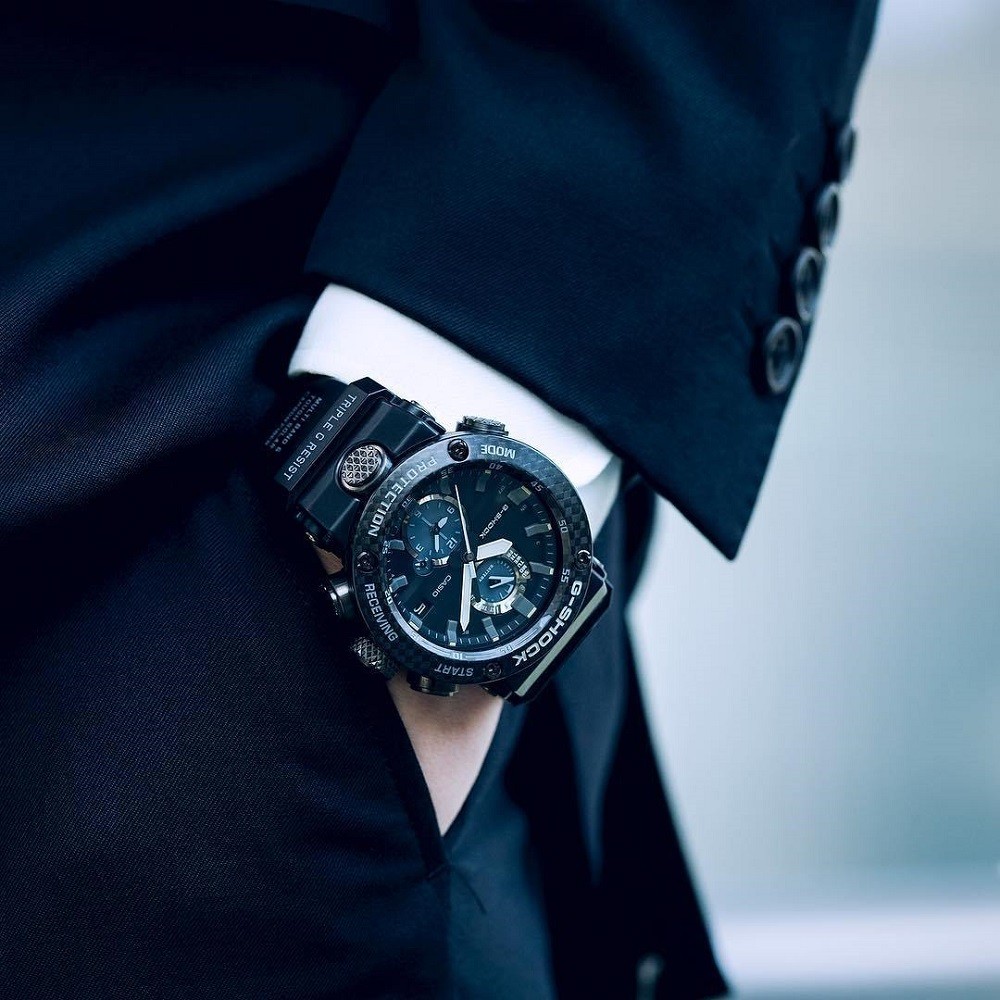 Các khuôn đồng hồ đeo tay tươi tắn cho tới nam giới được phân phối bên trên Friday Shopping - Hình ảnh 8