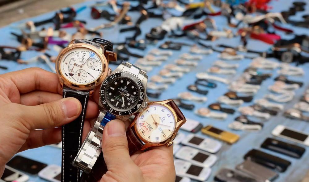 Cẩn thận mua đồng hồ nam dưới 1 triệu của hàng fake đến từ Trung Quốc - Ảnh 3