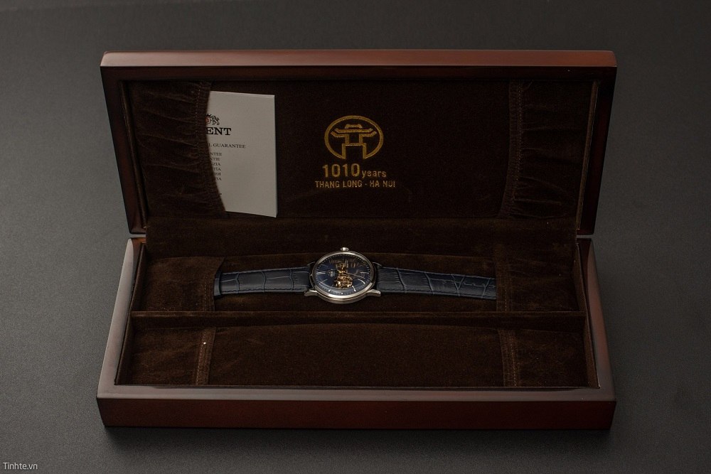 Dòng đồng hồ Orient 1010 được kèm theo chiếc hộp đựng vô cùng sang chảnh - Ảnh 21