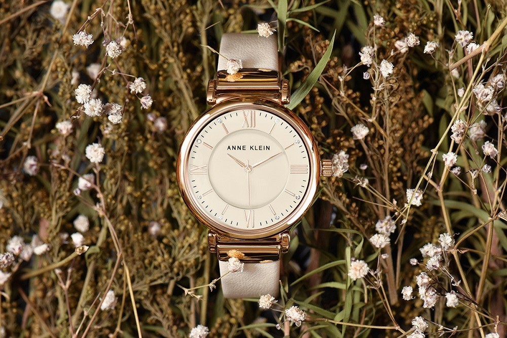 đồng hồ Anne Klein có thiết kế đẹp - ảnh 1