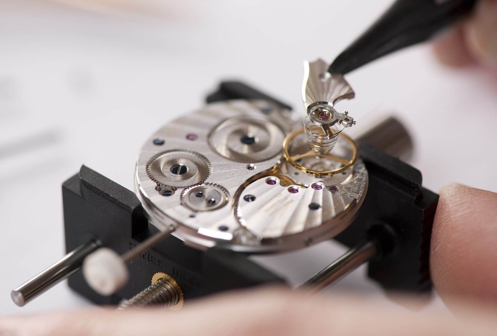 Caliber là gì? TOP 10 hãng bộ máy đồng hồ lớn nhất thế giới - Ảnh 12 
