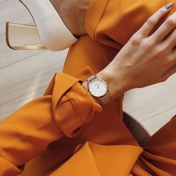 Cách chọn đồng hồ đeo tay nữ đúng size màu kiểu dáng đẹp - Ảnh 9