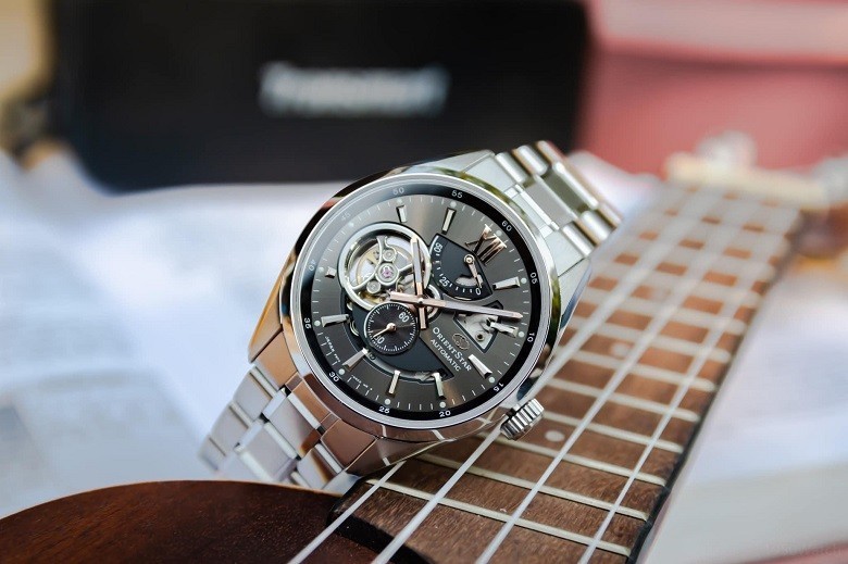 Orient Star với thiết kế đơn giản nhưng lại tạo nên sự nổi bật đặc biệt giữa vô vàn chiếc đồng hồ sport - Ảnh 10
