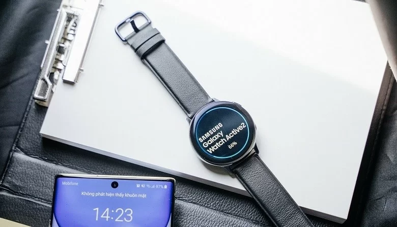 Đồng hồ thông minh mặt tròn Galaxy Active 2 sử dụng dây da cao cấp cho dây đeo của mình - Ảnh 11