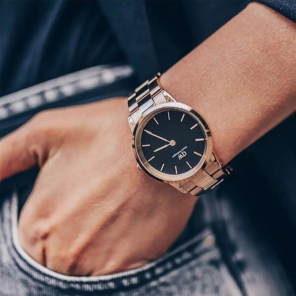 Review đồng hồ Daniel Wellington Iconic cùng thiết kế nam tính, lịch lãm - Ảnh 19