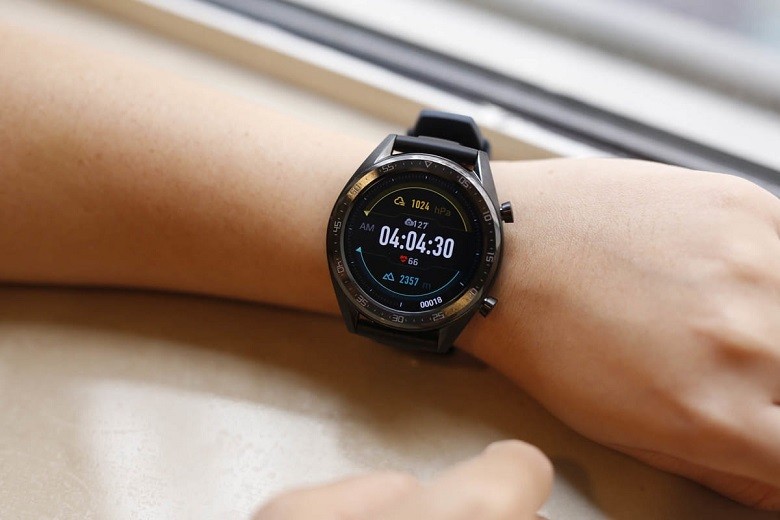 Không nên để smartwatch mặt tròn của bạn va chạm trực tiếp với vật cứng - Ảnh 33