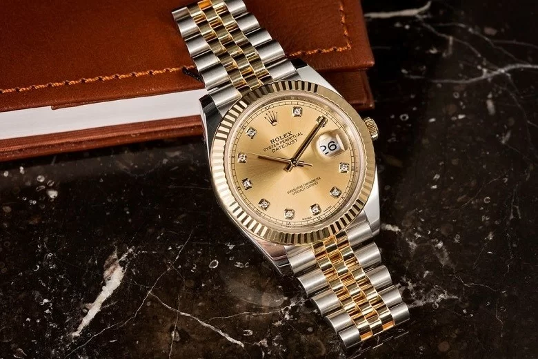 Đồng hồ Rolex Oyster Perpetual Datejust 31 với các cọc số đính kim cương - Ảnh 10