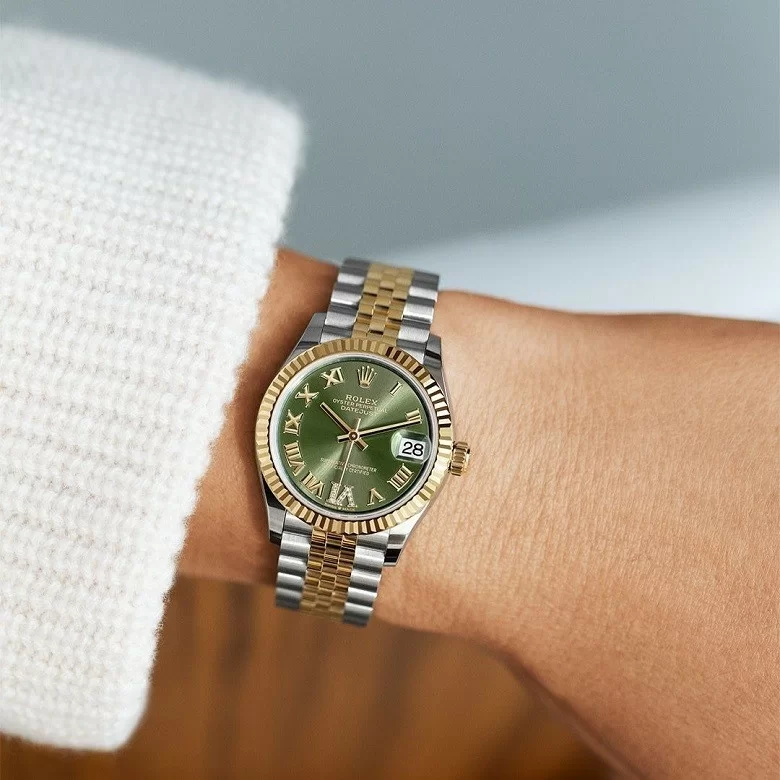 Vành khía cạnh của đồng hồ Rolex Oyster Perpetual Datejust tôn lên nét đẹp độc đáo, thu hút - Ảnh 11