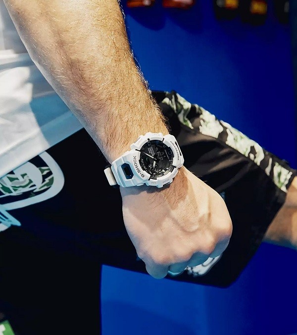 Quần áo thể thao cùng đồng hồ G Shock là sự kết hợp hoàn hảo - Ảnh 28