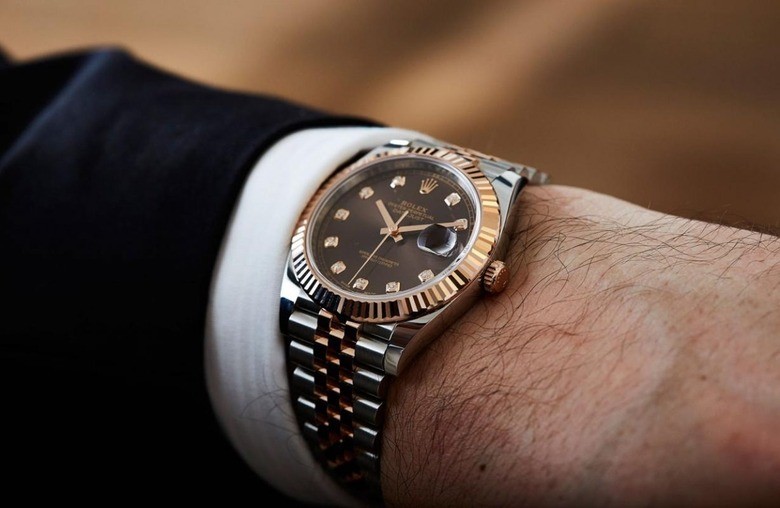Cách chỉnh ngày giờ sử dụng đồng hồ Rolex dễ hiểu nhất - Ảnh 3