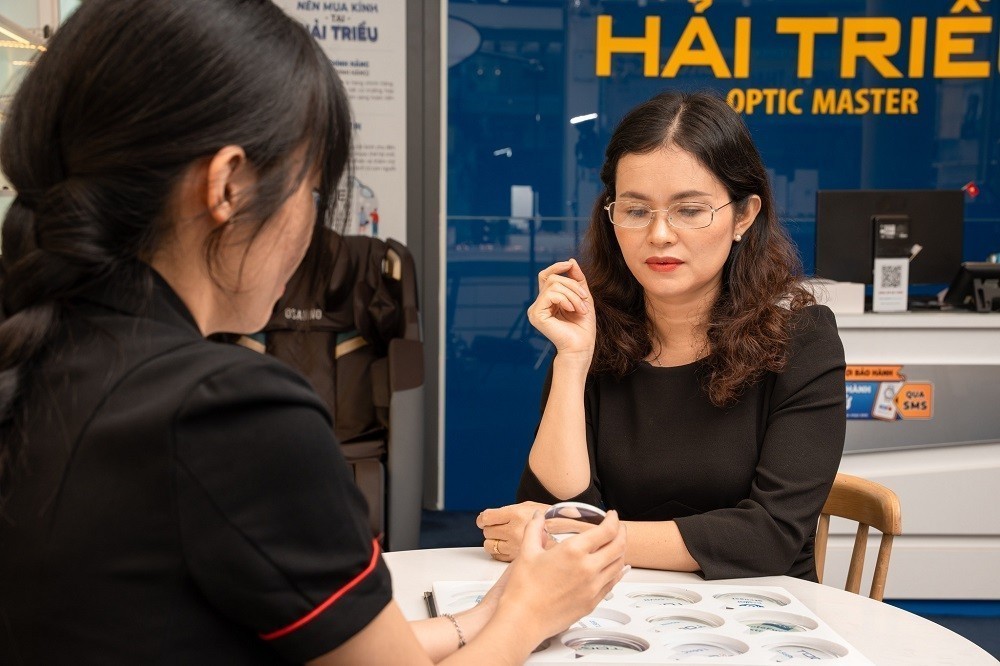 Không gian mua sắm sang trọng tại Kính Hải Triều