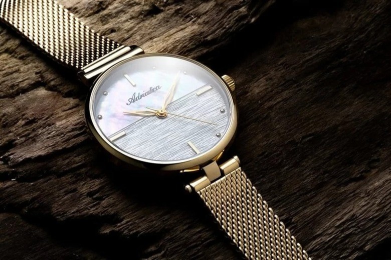 Review đồng hồ Adriatica nam nữ giá bao nhiêu của nước nào - Ảnh 13