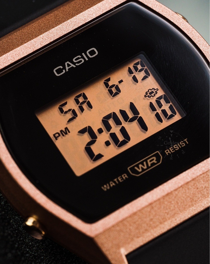 Casio LW-204 có mặt số điện tử rõ ràng, quan sát nhiều thông số - hình 5