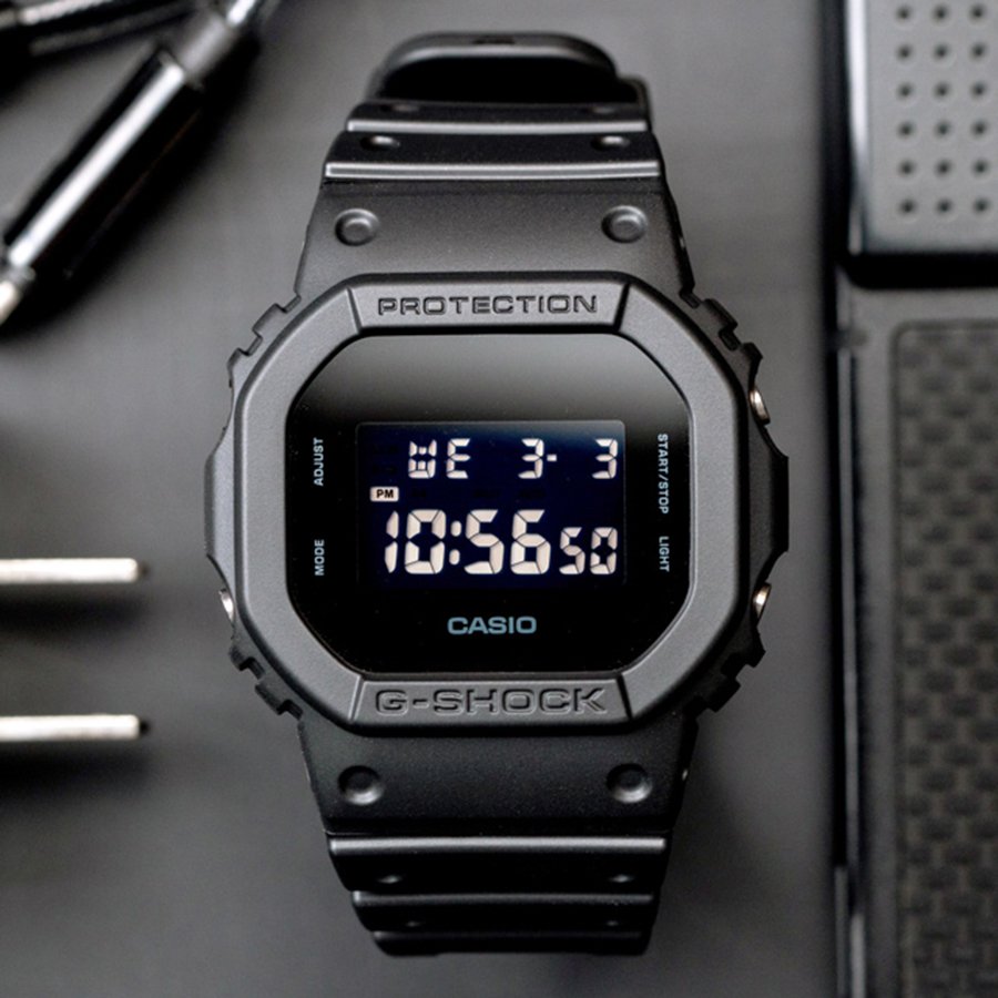 Đồng hồ Casio G Shock DW-5600BB-1DR chính hãng 100% - hình 2