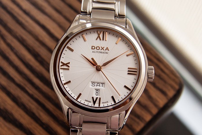 Review đồng hồ Doxa D218SSV kính sapphire chống trầy tối ưu - ảnh 7