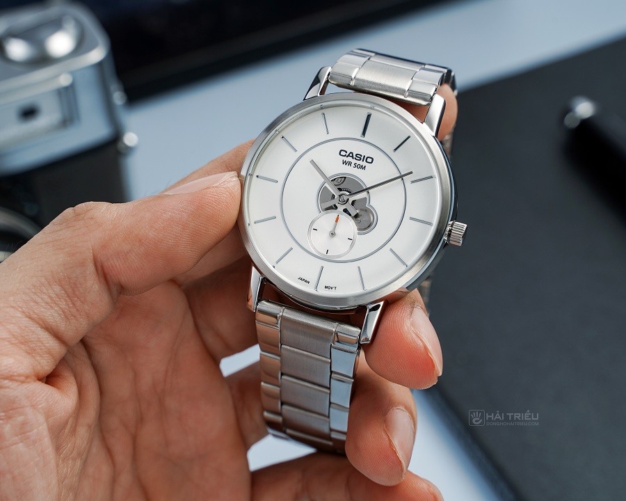 Casio MTP-B130D-7AVDF là chiếc đồng hồ nam tầm giá 2 triệu bán chạy