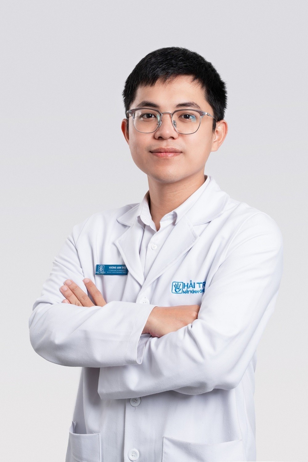 Đội ngũ Cử nhân khúc xạ Nhãn khoa tại Kính Hải Triều
