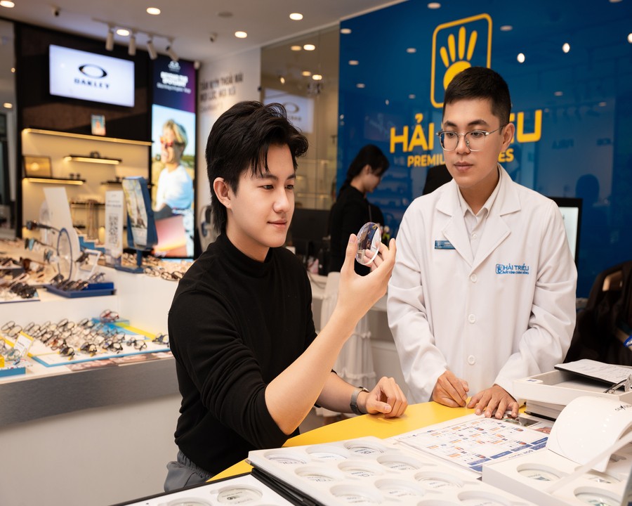 Bảng giá tròng kính chống ánh sáng xanh, phí đo cắt kính A-Z 8 Đến Kính Hải Triều nhận tư vấn tròng kính mắt cá nhân hoá theo từng nhu cầu